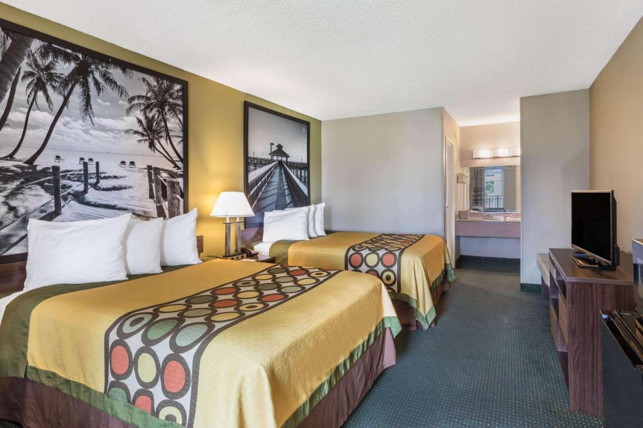 Super 8 By Wyndham Ocala I-75 Hotel Exterior photo