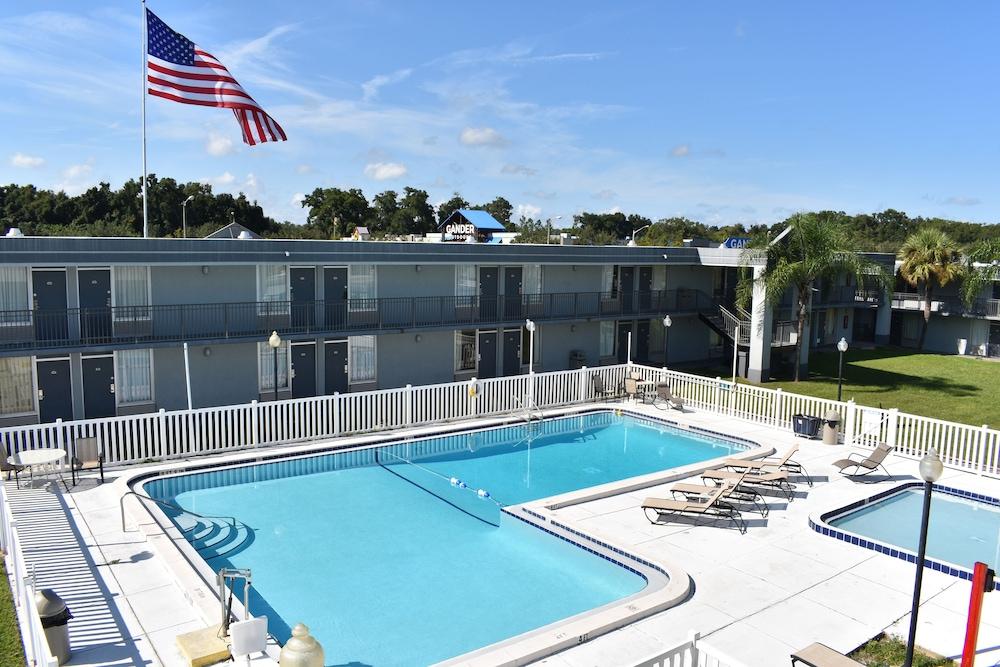 Super 8 By Wyndham Ocala I-75 Hotel Exterior photo